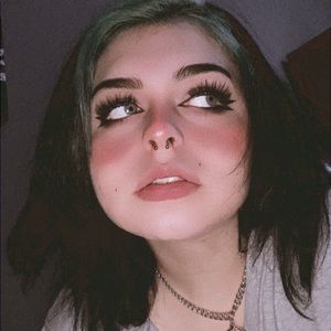 Meet your Posher, Alissa